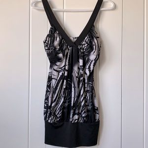 Black and white tunic